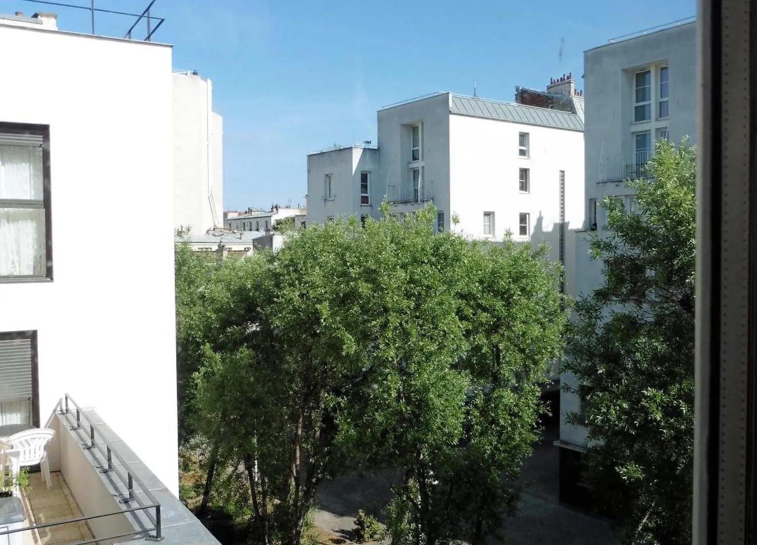 Calme Et Repos, Vue Sur Les Arbres Bed & Breakfast Paris